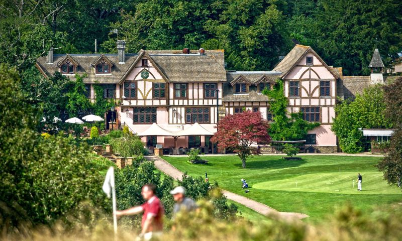 Four ball at a choice of luxury golf courses
