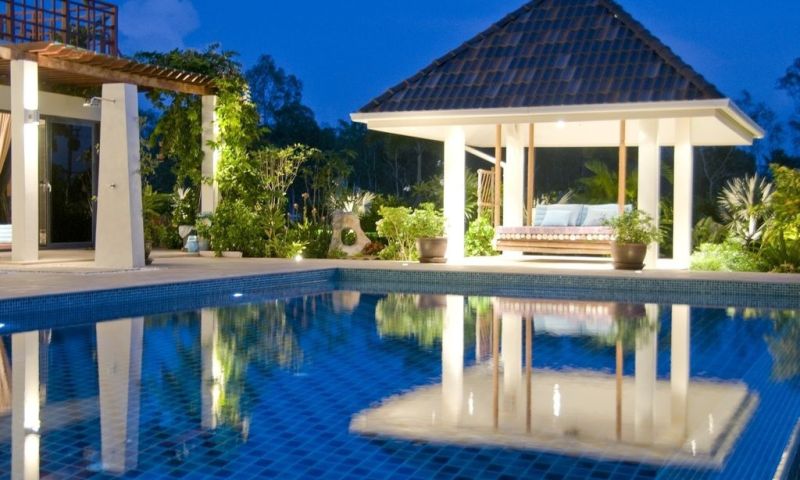 7 night stay in a luxury private villa in Thailand for 12 people