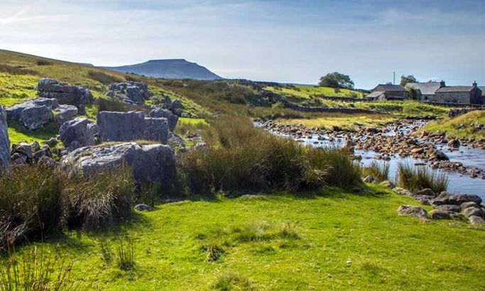 Two Night Lancaster Getaway For Two People With Credit and Castle Tour
