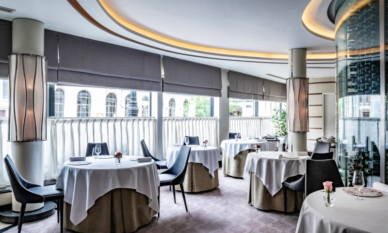 Michelin Starred Lunch for 2 at Gordon Ramsay’s Petrus