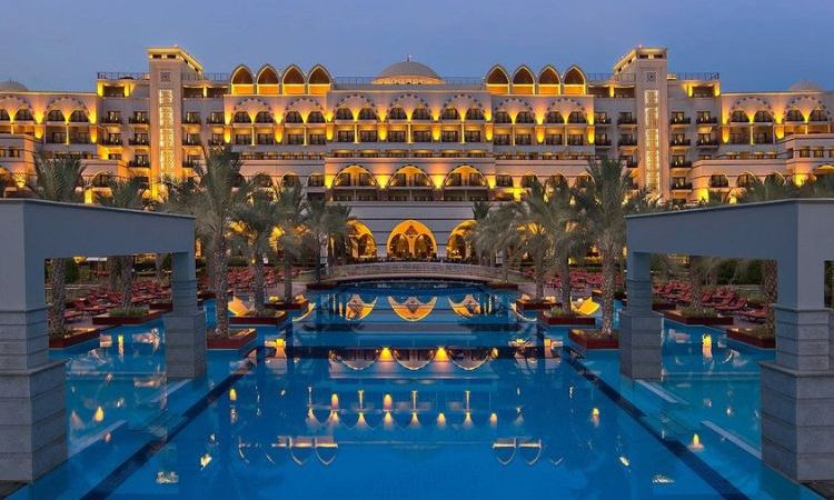 4 Night Jumeirah 5* Hotel on The Palm, Dubai, Family of 4
