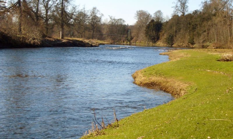 Fishing at Mertoun Middle Beat, River Tweed