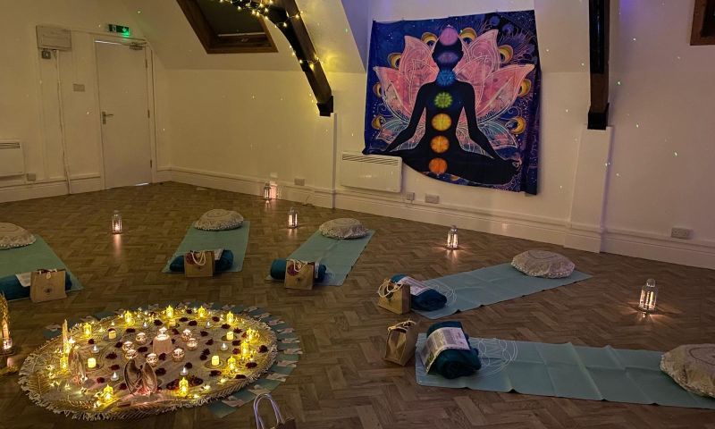 Private Women Circle for 6