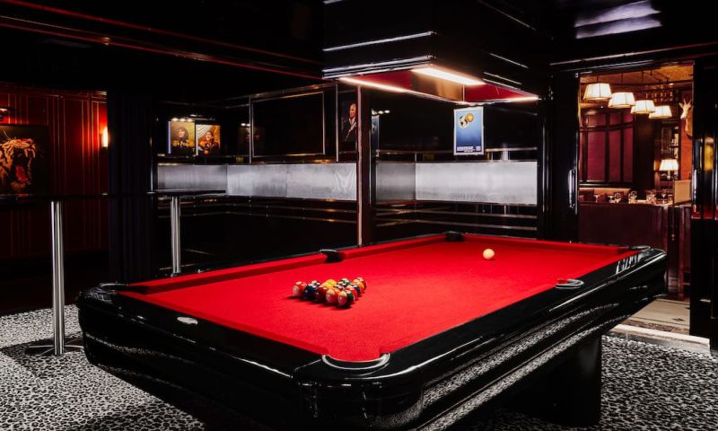 Indian Fine Dining for 12 in private room with pool table and £500 drinks credit