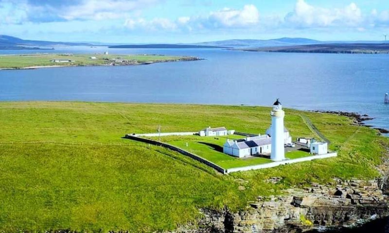 Exclusive 3-Night Stay at Cantick Lighthouse – 4-Star Self-Catering Cottage in Hoy, Orkney