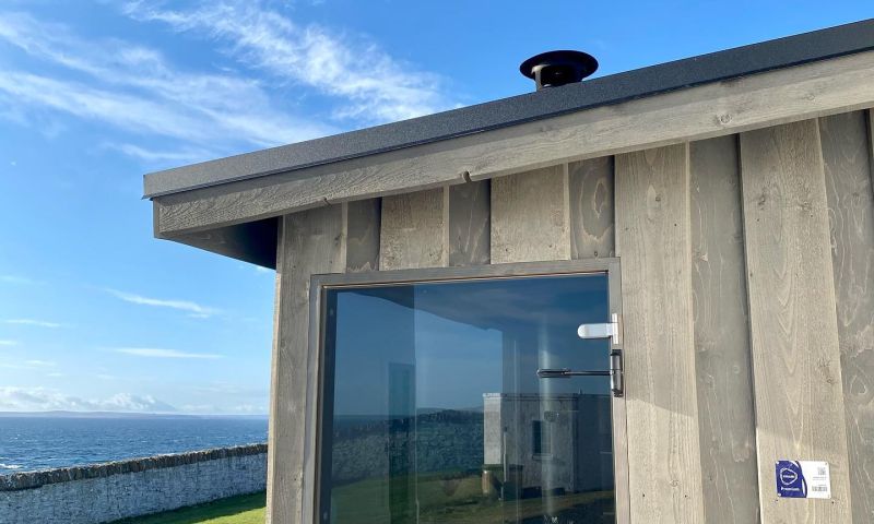 Exclusive 3-Night Stay at Cantick Lighthouse – 4-Star Self-Catering Cottage in Hoy, Orkney