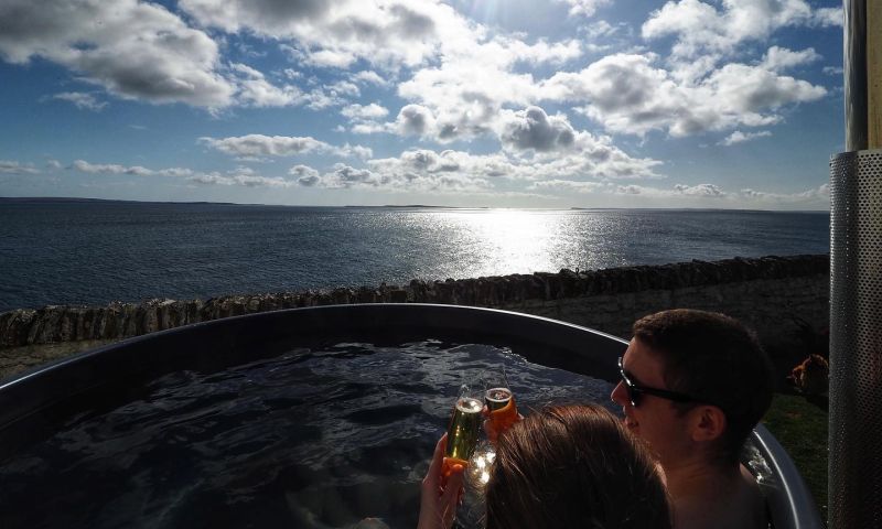 Exclusive 3-Night Stay at Cantick Lighthouse – 4-Star Self-Catering Cottage in Hoy, Orkney