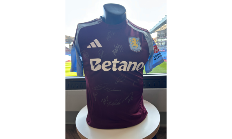 Full Squad Signed Home Shirt (2024/25 Season)