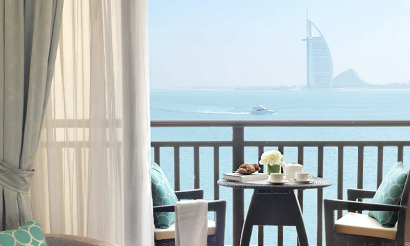 4 night stay for 2 people at the 5* Anantara, The Palm Dubai Resort