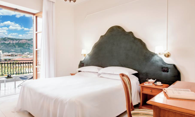 4 night stay in Sorrento for 2 with boat trip included