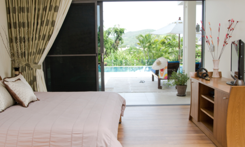 7 night stay in a luxury private villa in Thailand for 12 people