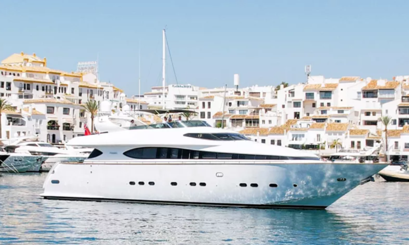 3 NIGHT BREAK STAYING ON A SUPERYACHT IN PUERTO BANUS, MARBELLA