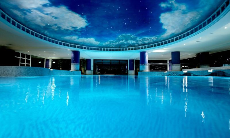 Overnight stay and two fourballs at The Celtic Manor Resort with £200 Resort credit – 4 people