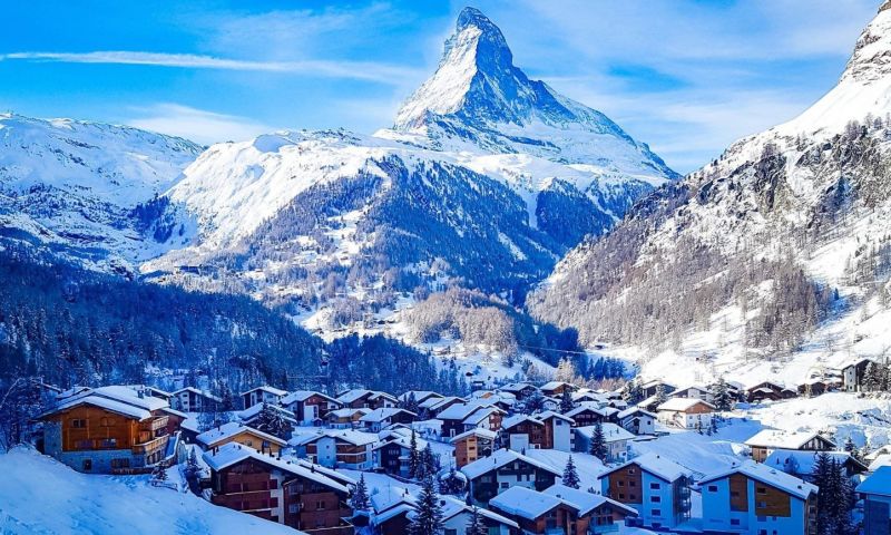 Swiss Alps 3 Night Apartment Stay for 4 People