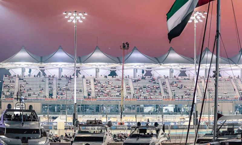Abu Dhabi F1 2025 - VIP Superyacht Race Day Hospitality For 2 People - Sunday, 7 December 2025