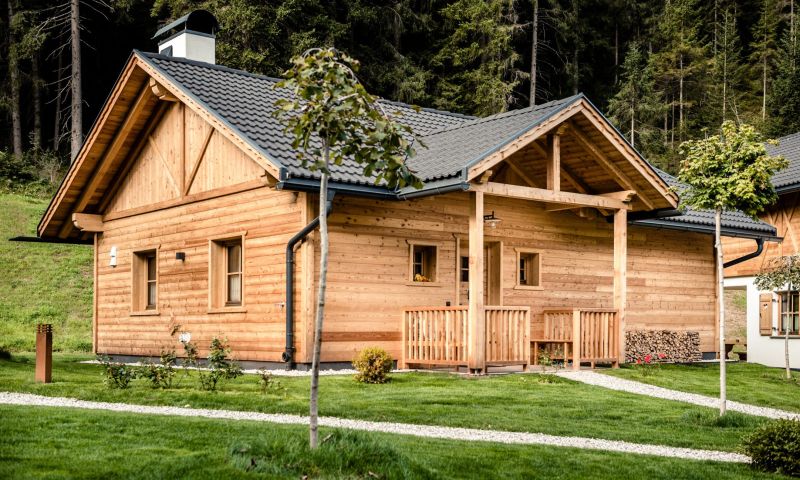 SKIING IN THE DOLOMITES FOR 7 NIGHTS FOR 4 PEOPLE