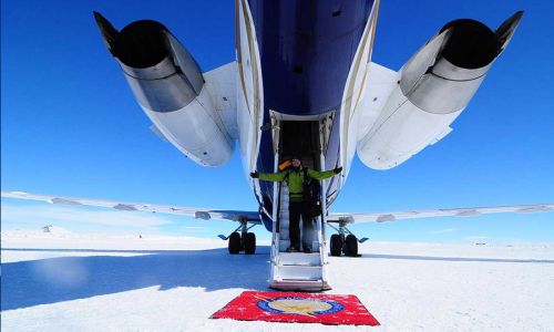 A DAY IN ANTARCTICA FOR 1 PERSON