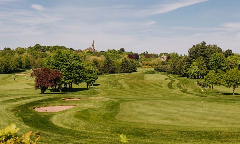 PLAY 18 HOLES WITH 3 PGA PROFESSIONALS FOR 9 PEOPLE