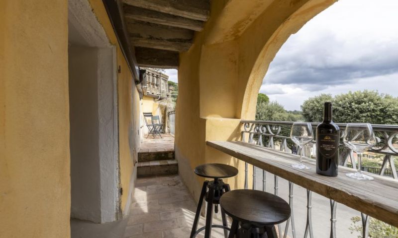 6 NIGHT STAY IN CORTONA, ITALY FOR 2 PEOPLE