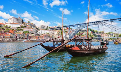 7 NIGHT ESCAPE IN PORTO FOR 8 PEOPLE