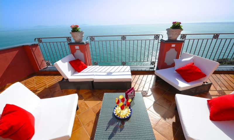 3 NIGHT TASTE OF THE AMALFI COAST FOR 4 PEOPLE