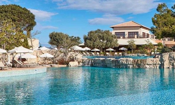 4 NIGHT GOLF GETAWAY IN CYPRUS FOR 6 PEOPLE