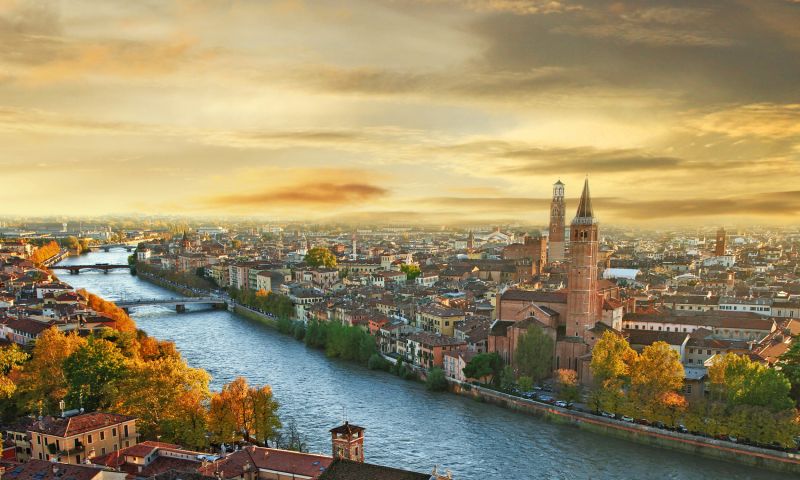 4 NIGHT STAY AS ROMEO & JULIET IN VERONA & VENICE, ITALY FOR 2 PEOPLE