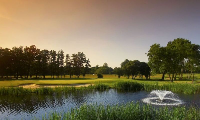 UNIQUE GOLF LESSON AT BURHILL GOLF CLUB FOR 3 PEOPLE