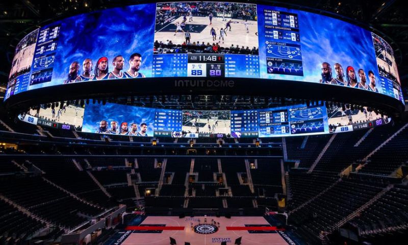 Courtside Comfort in the City of Stars: A VIP NBA Experience in Los Angeles