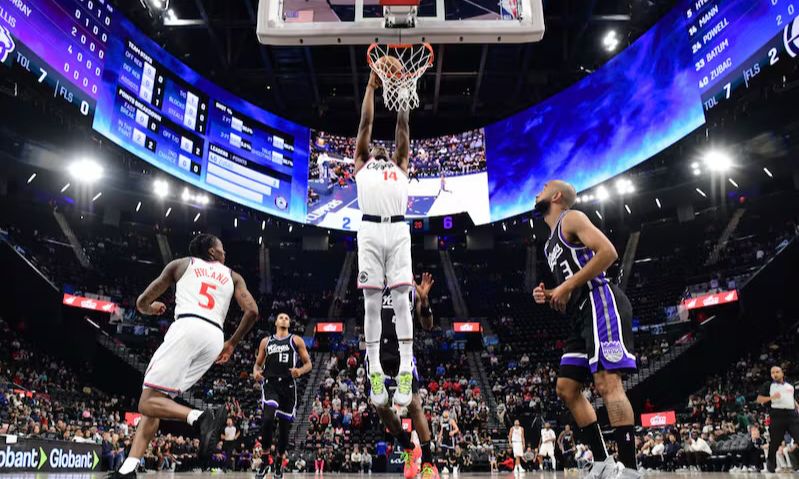 Courtside Comfort in the City of Stars: A VIP NBA Experience in Los Angeles