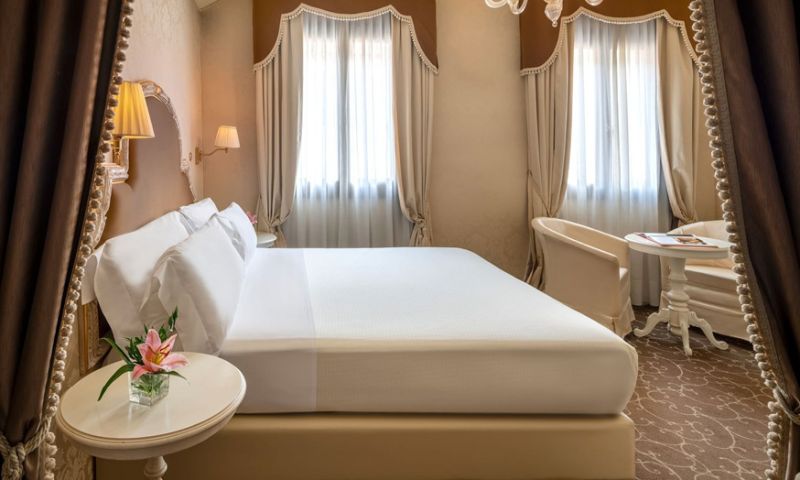 THREE NIGHT STAY FOR TWO IN VENICE WITH ISLANDS TOUR