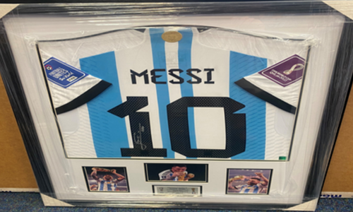 Signed Lionel Messi World Cup Shirt Display – Qatar 2022 Champion