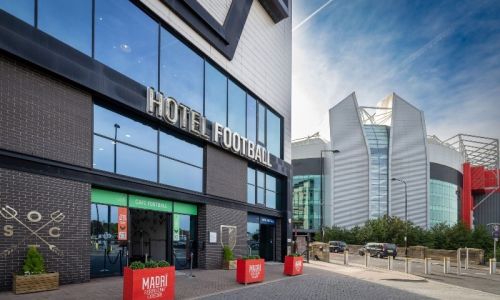 Dinner, Bed & Breakfast at Hotel Football for 2 people