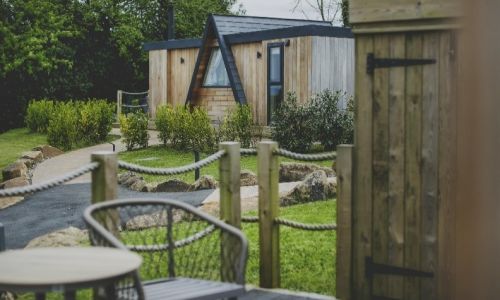 Everything Retreat - Mid Week 2 night stay for 2 with breakfast