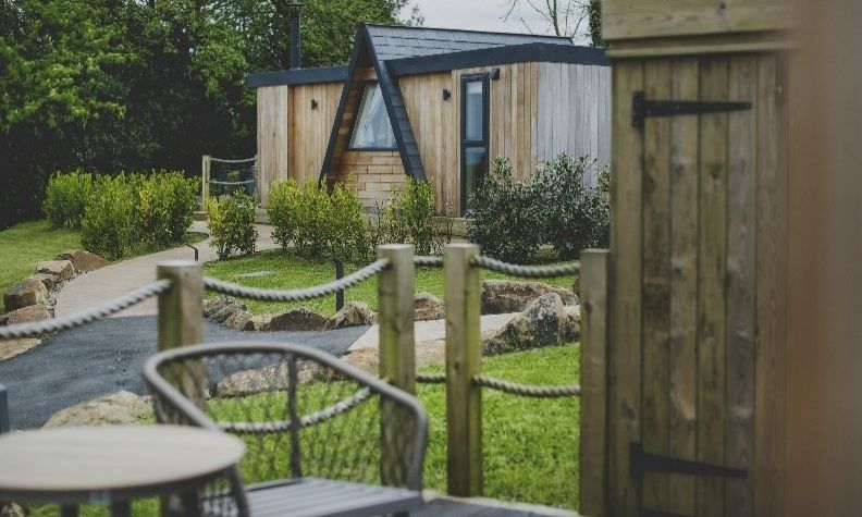 Everything Retreat - Mid Week 2 night stay for 2 with breakfast