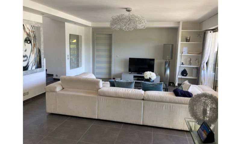 7 Night Cote d'azure Villa Stay For 6