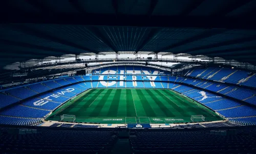 MCFC vs Bournemouth Chairman’s Lounge VIP Table for 5 with Dennis Tueart
