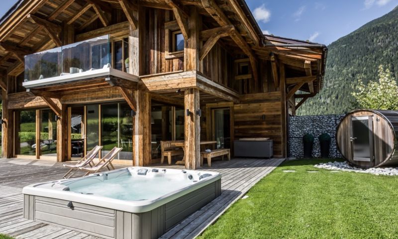 7 nights in a 6 bedroom chalet, Chamonix