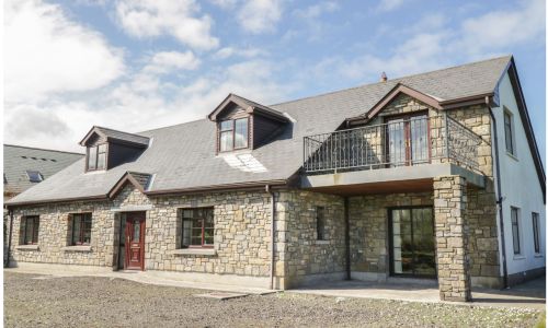 Week in luxury house on the Wild Atlantic Way for 12 people