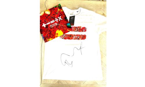 Ed Sheeran signed t shirt and tour brochure