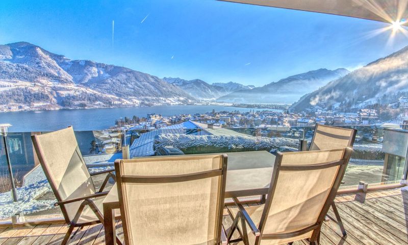 One Week Stay in Stunning Lakeview Apartment in Super Zell, Austria