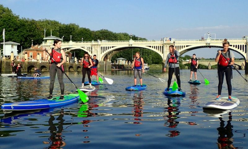 EXPLORE THE THAMES FROM A NEW VIEWPOINT ON A PADDLEBOARD