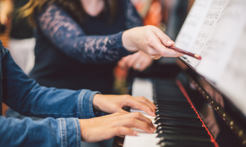 Four singing or piano lessons with Alayne Grace