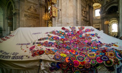 Host an Italian aperitivo at British conceptual artist, Kate Daudy's home