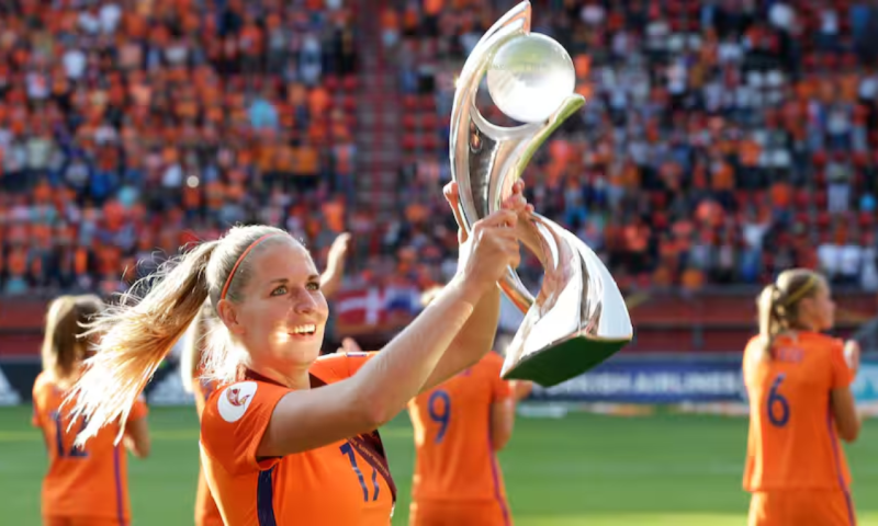 Voetbalclinic in het KRAS Stadion met topvoetballers
