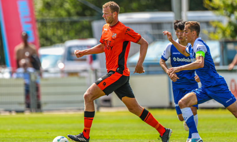 Voetbalclinic in het KRAS Stadion met topvoetballers