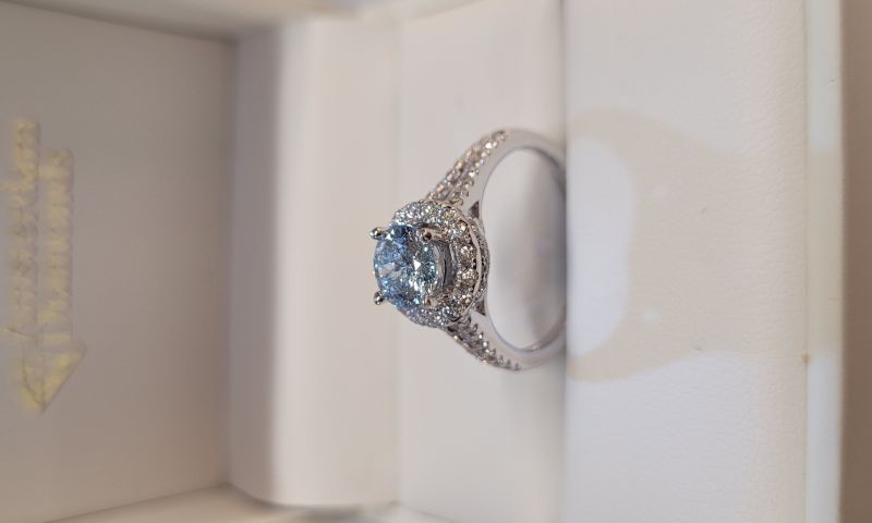 18K witgouden sieradenset met unieke diamanten