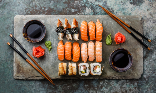 Exclusief 3-gangen sushi diner aan huis voor 8 personen
