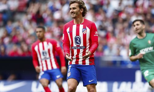 Exclusief: Shirt van Griezmann met handtekeningen van de Atlético Madrid-selectie