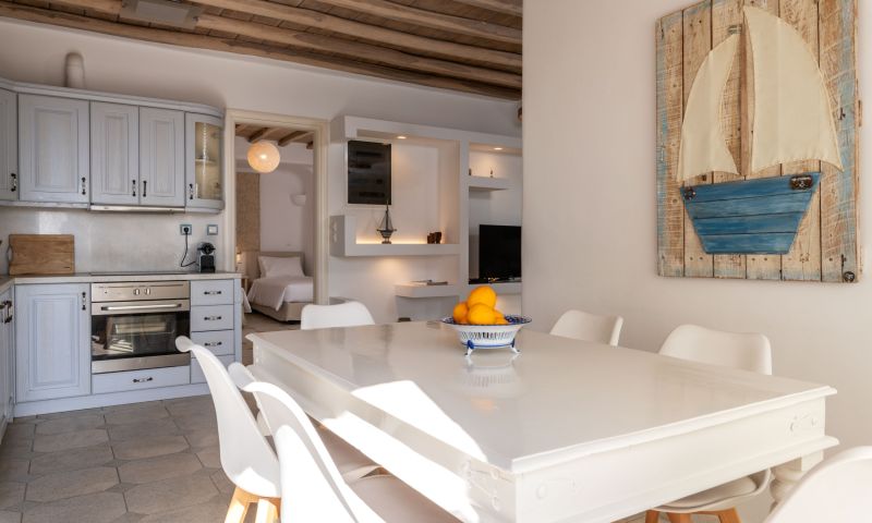 5 NIGHT GREEK GETAWAY TO MYKONOS FOR 4 PEOPLE